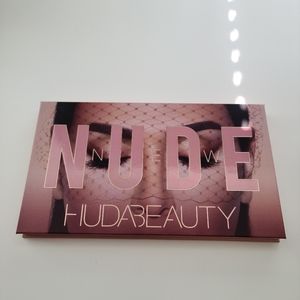 Huda - new nude palette